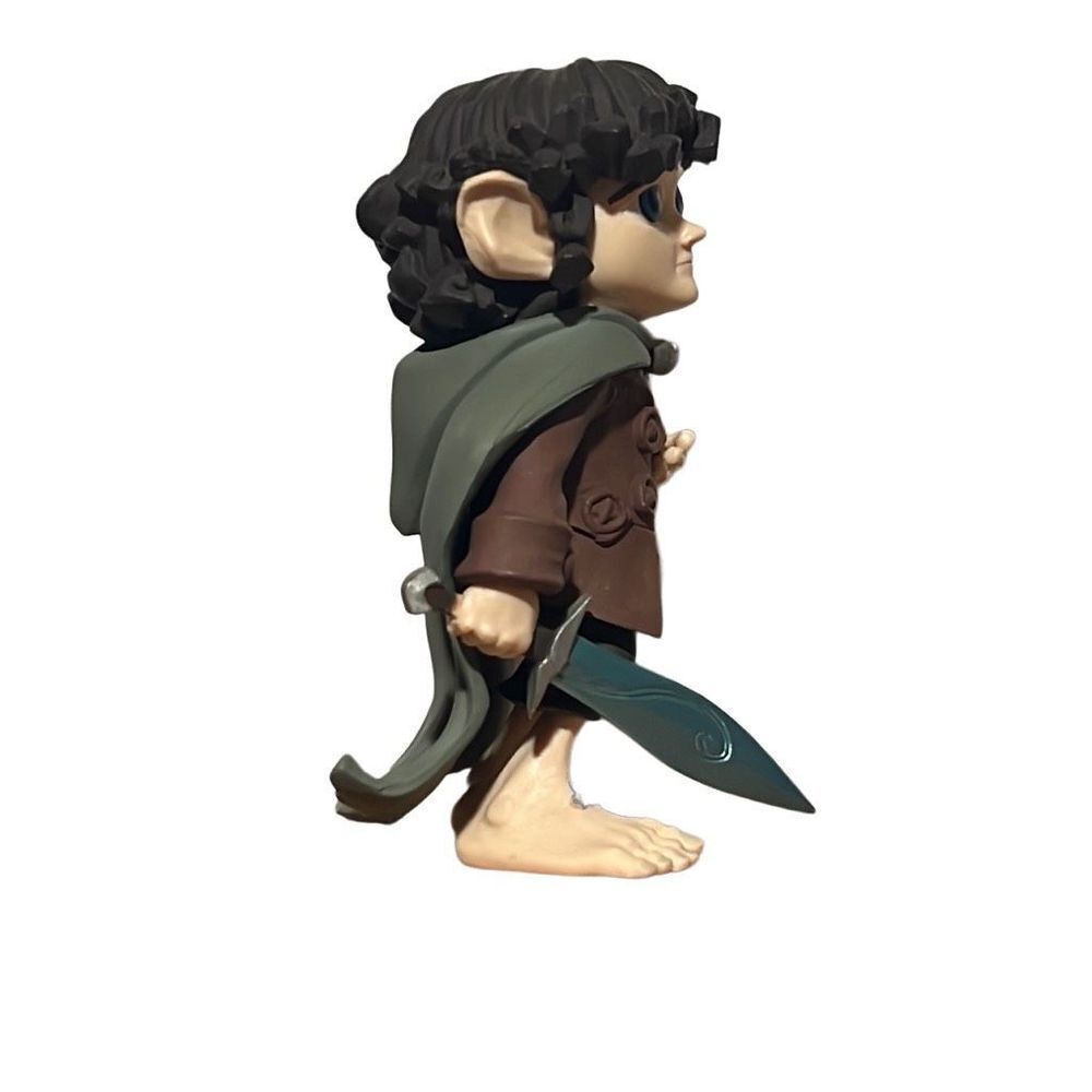 The Lord of the RingsāFrodo Baggins Remastered Mini Epics Vinyl Figure - Picture 2 of 6